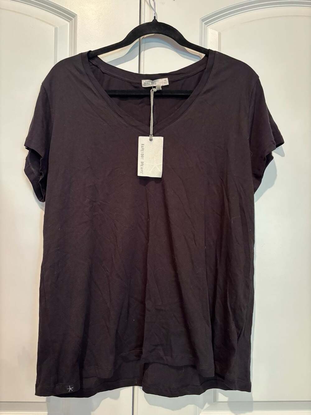 Barefoot Dreams Washed Jersey V-Neck Tee Size 1X Black